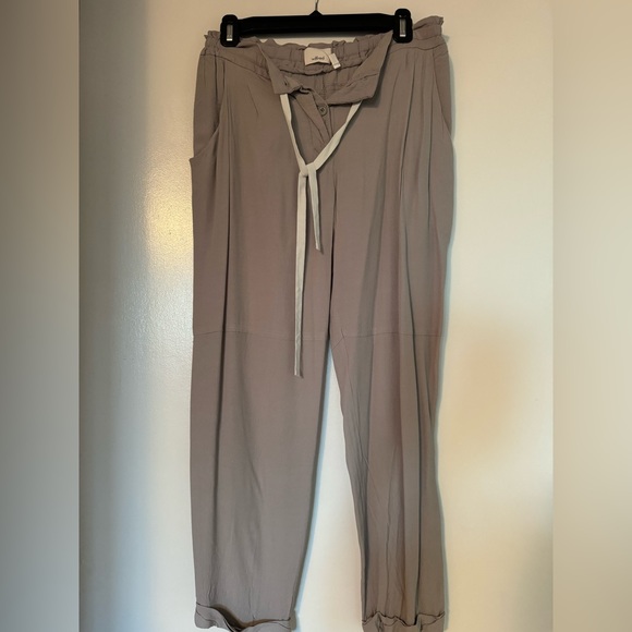 aritzia silk dress pants - Picture 1 of 4